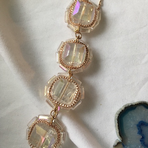 Long gold necklace - Picture 2 of 4